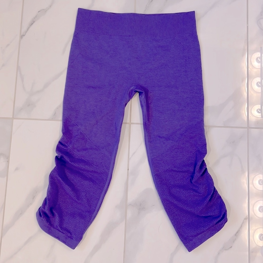 IVIVVA Breathe Love Flow Purple Seamless Compression Crop Leggings Girls Size 12
